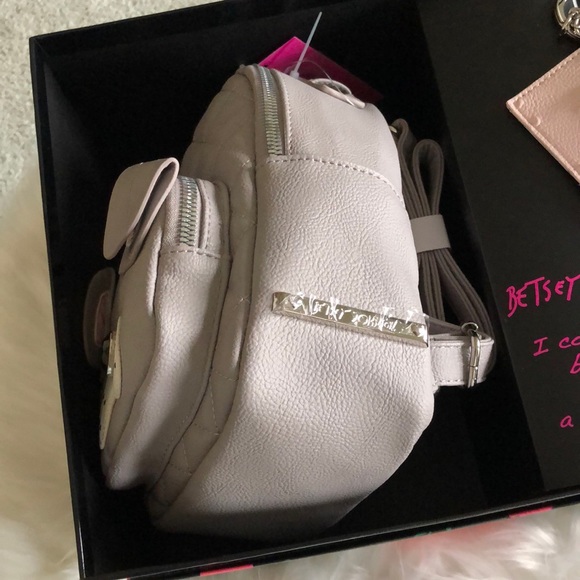 Betsey Johnson Dog Backpack ID/Card Case Box Set - Picture 4 of 11